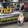Lenka u zemku v Hoticch     7/2010